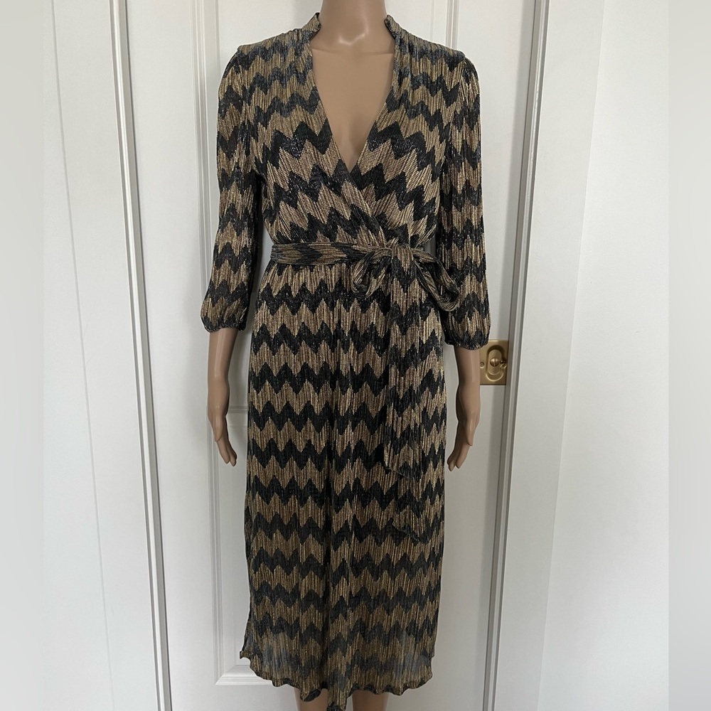 Alice + Olivia gold and gunmetal chevron midi dress